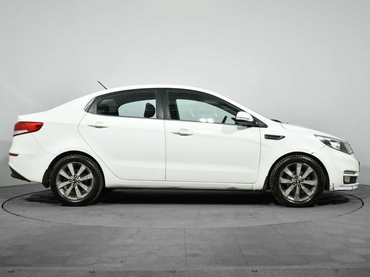 Б/У Киа Рио 2015 года. Фото: #3