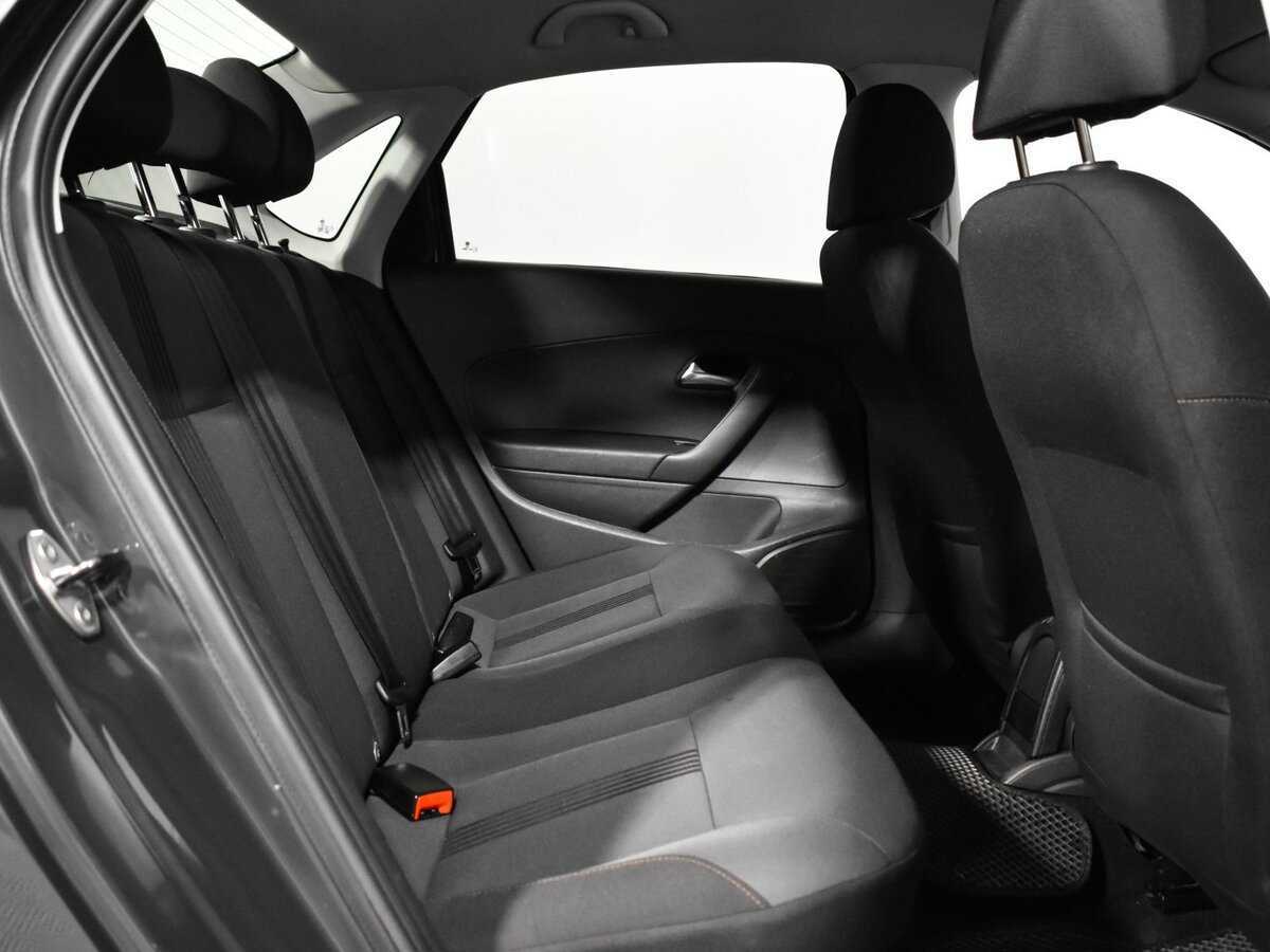 Б/У Фольксваген Поло 2017 года. Фото: #9