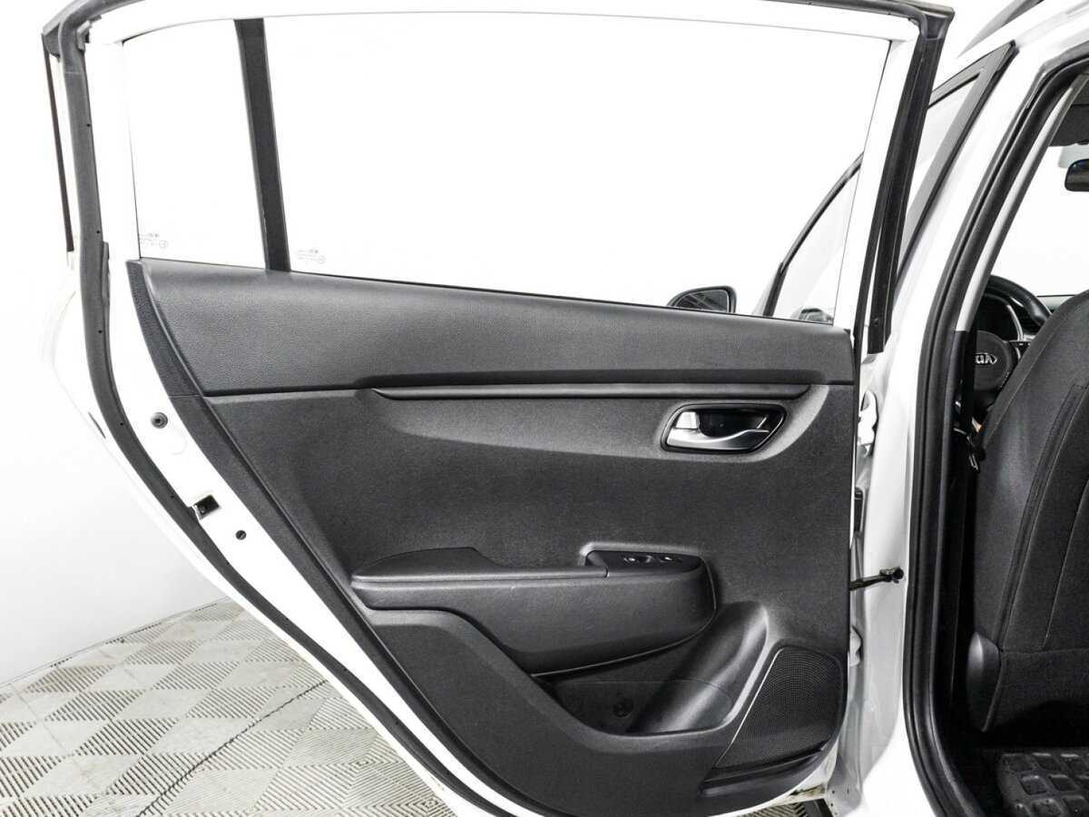 Б/У Киа Рио 2021 года. Фото: #22