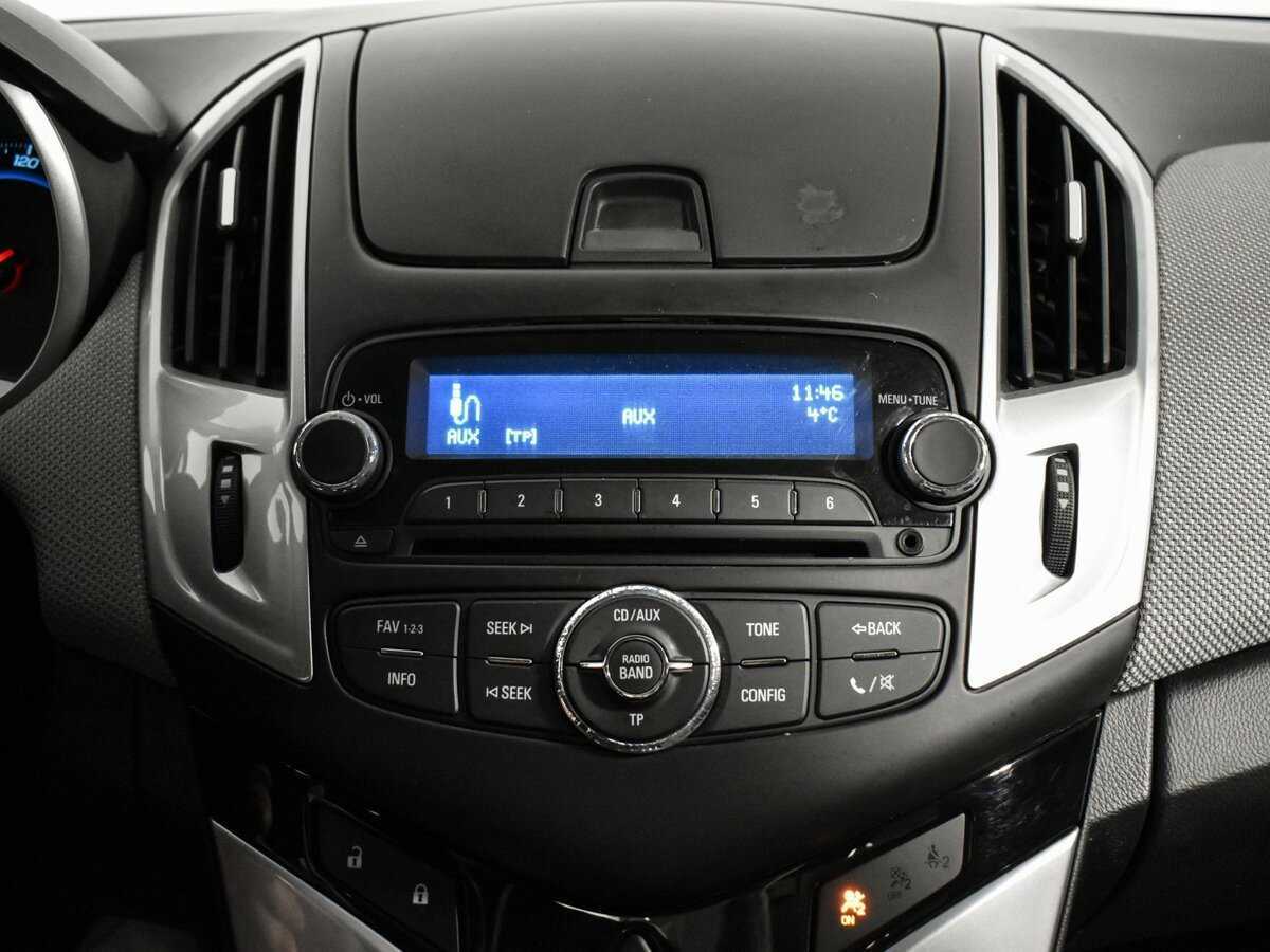 Б/У Шевроле Круз 2013 года. Фото: #15