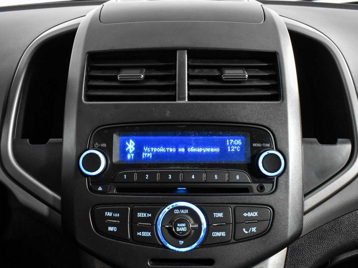 Б/У Шевроле Авео 2014 года. Фото: #15