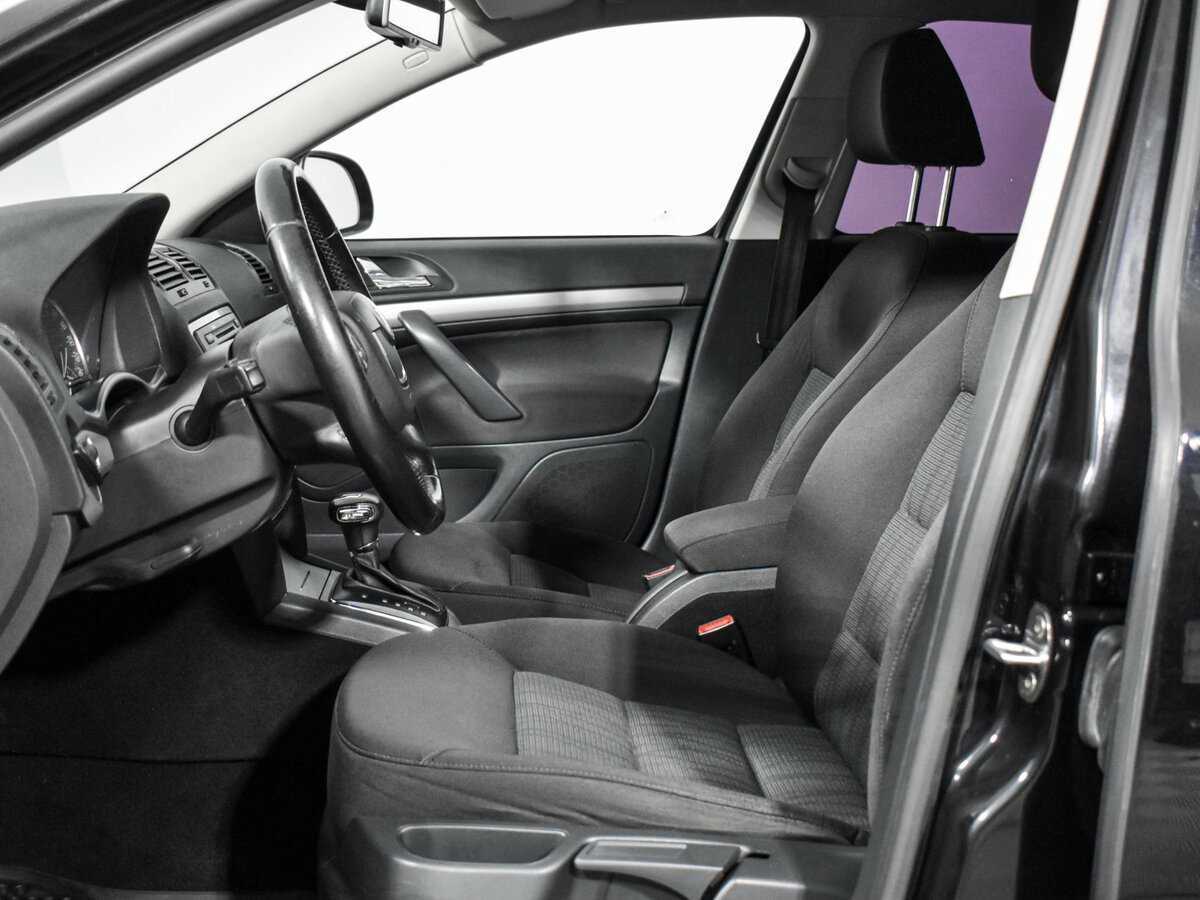 Б/У Шкода Октавия 2012 года. Фото: #9