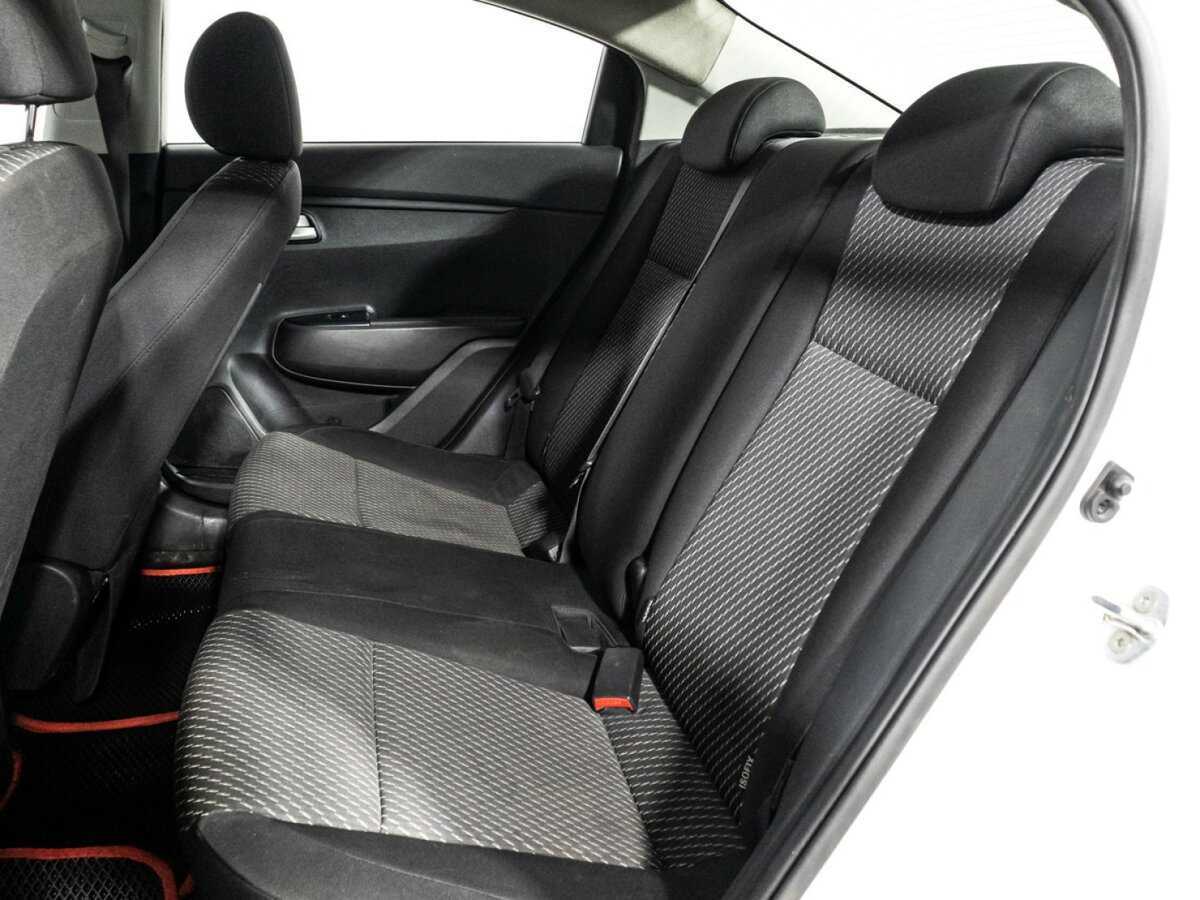 Б/У Киа Рио 2018 года. Фото: #9