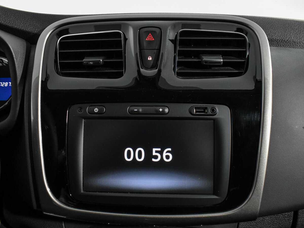 Б/У Рено Сандеро 2018 года. Фото: #15