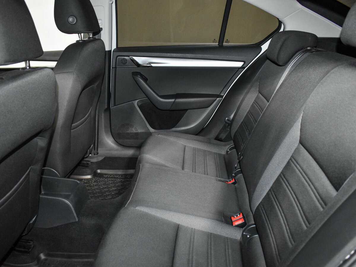 Б/У Шкода Октавия 2018 года. Фото: #10