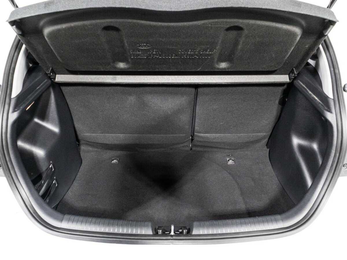 Б/У Киа Рио 2017 года. Фото: #14