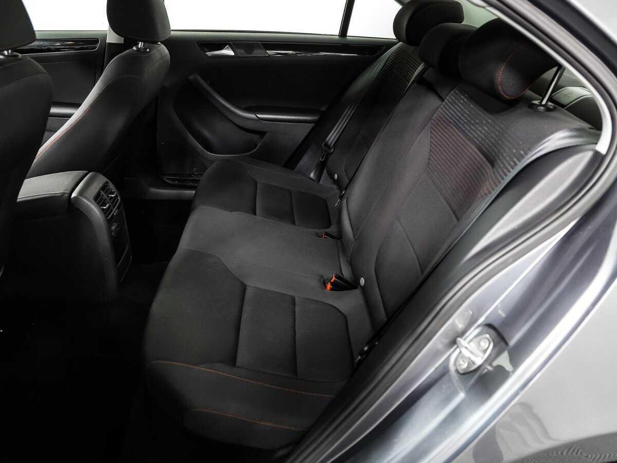 Б/У Фольксваген Джетта 2017 года. Фото: #12