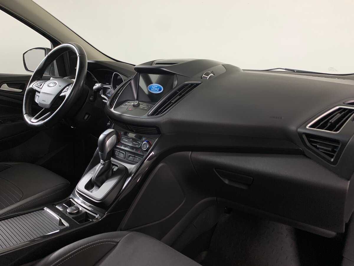 Б/У Форд Куга 2017 года. Фото: #13