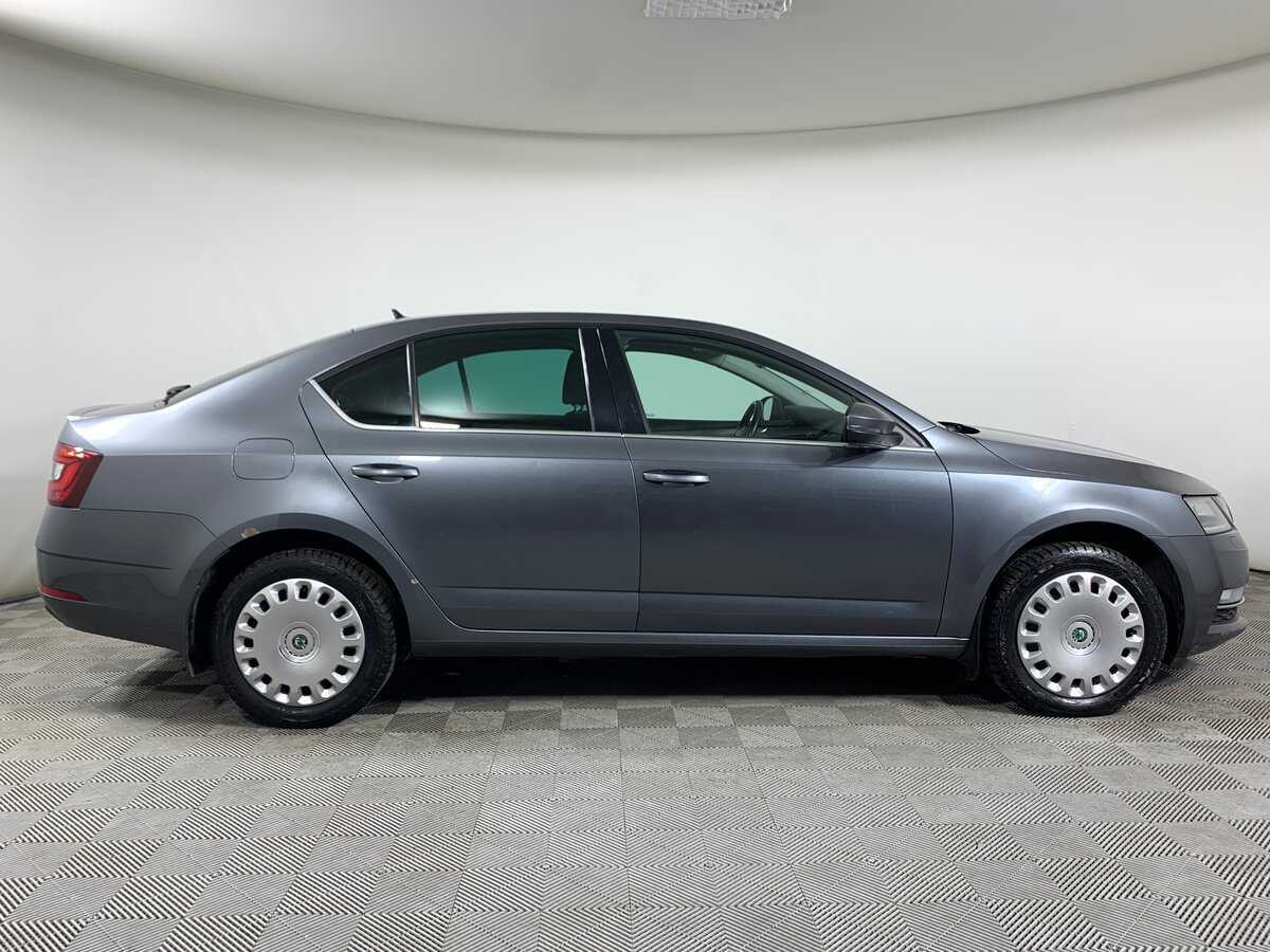 Б/У Шкода Октавия 2018 года. Фото: #3