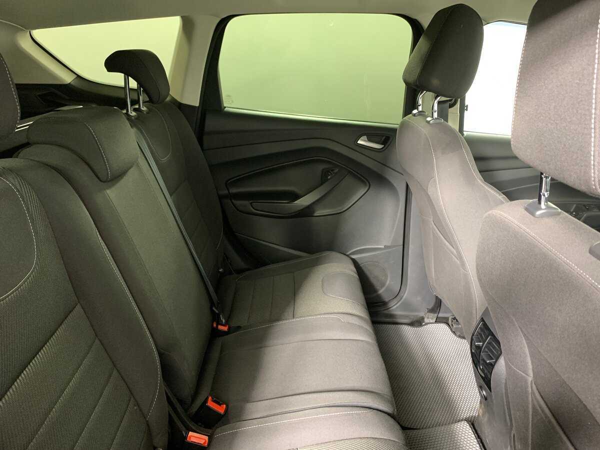 Б/У Форд Куга 2015 года. Фото: #16