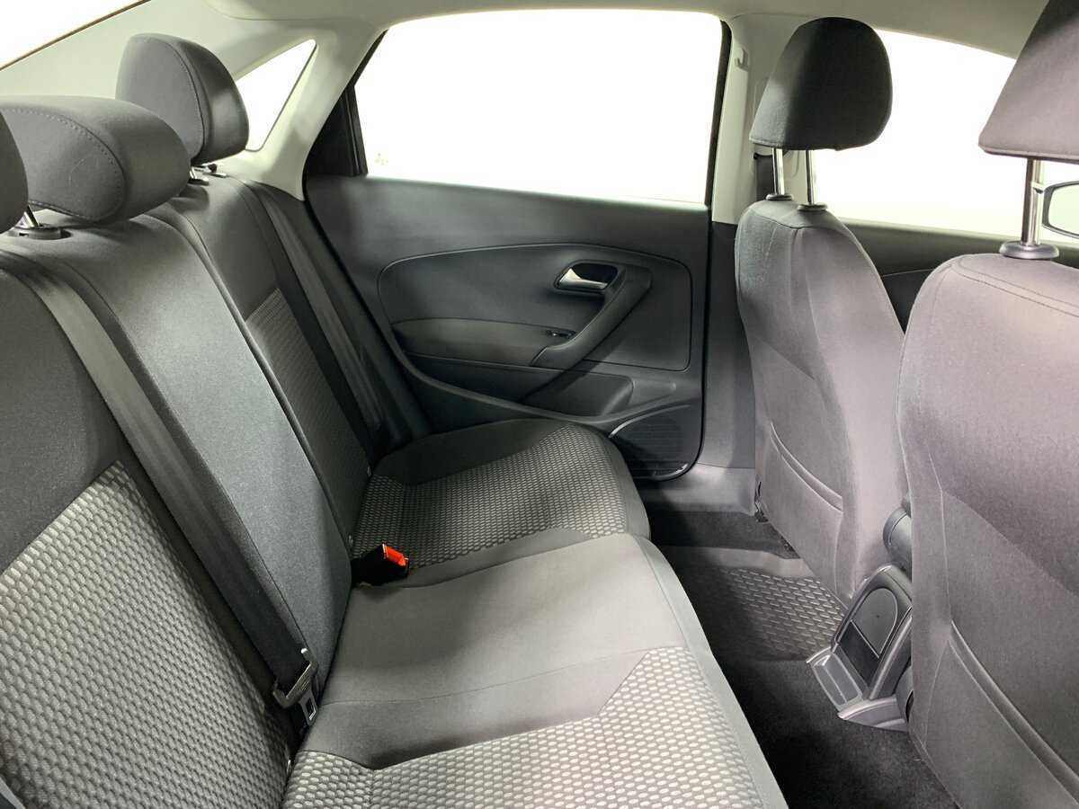 Б/У Фольксваген Поло 2013 года. Фото: #17