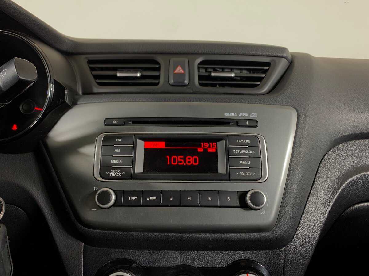 Б/У Киа Рио 2017 года. Фото: #13