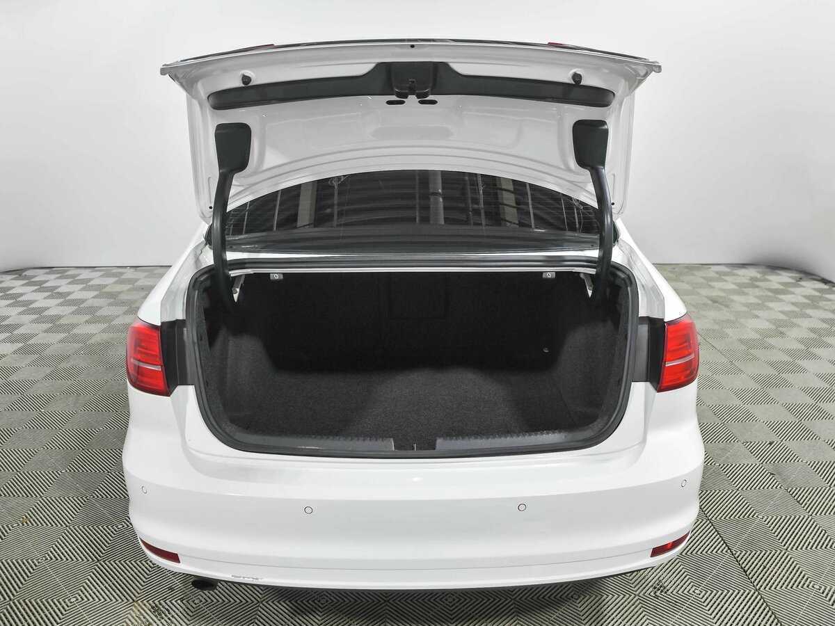 Б/У Фольксваген Джетта 2016 года. Фото: #14