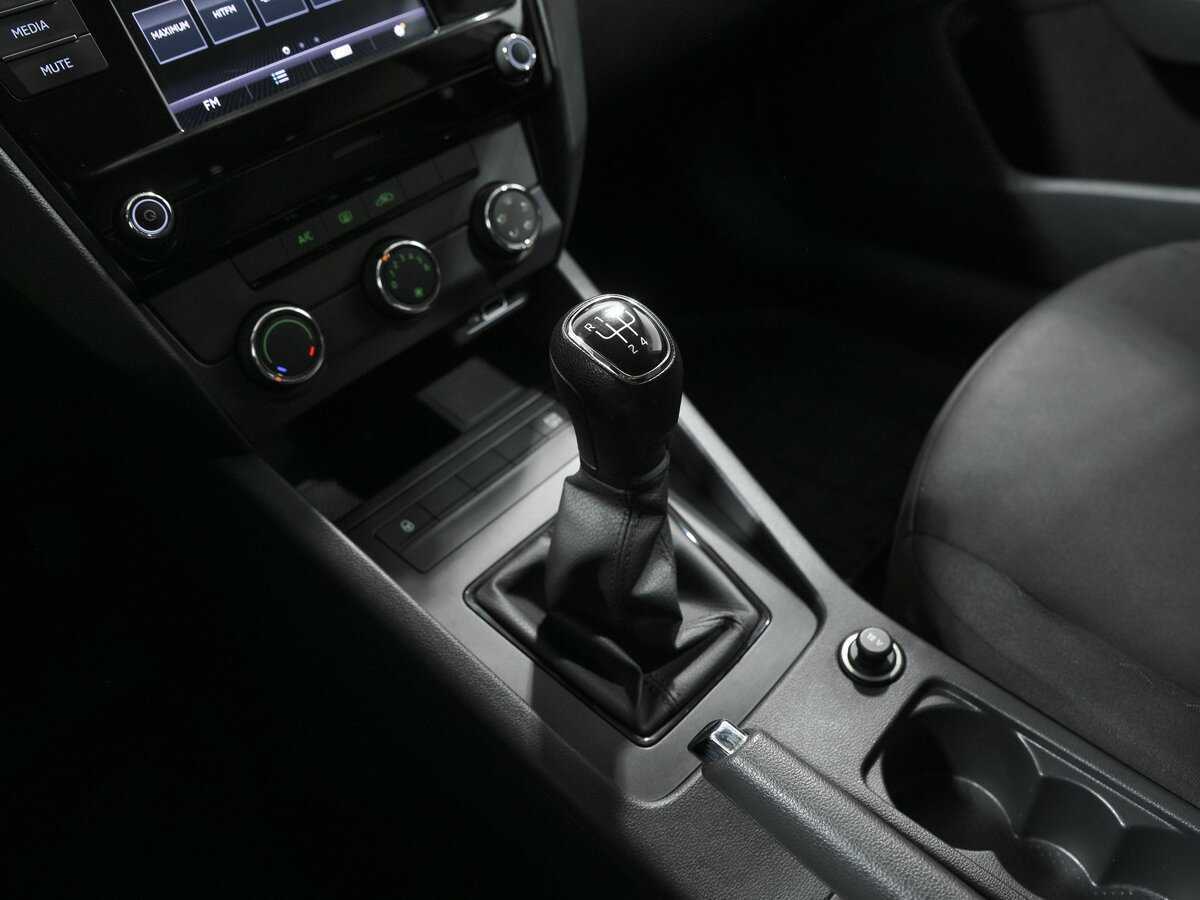 Б/У Шкода Октавия 2018 года. Фото: #8