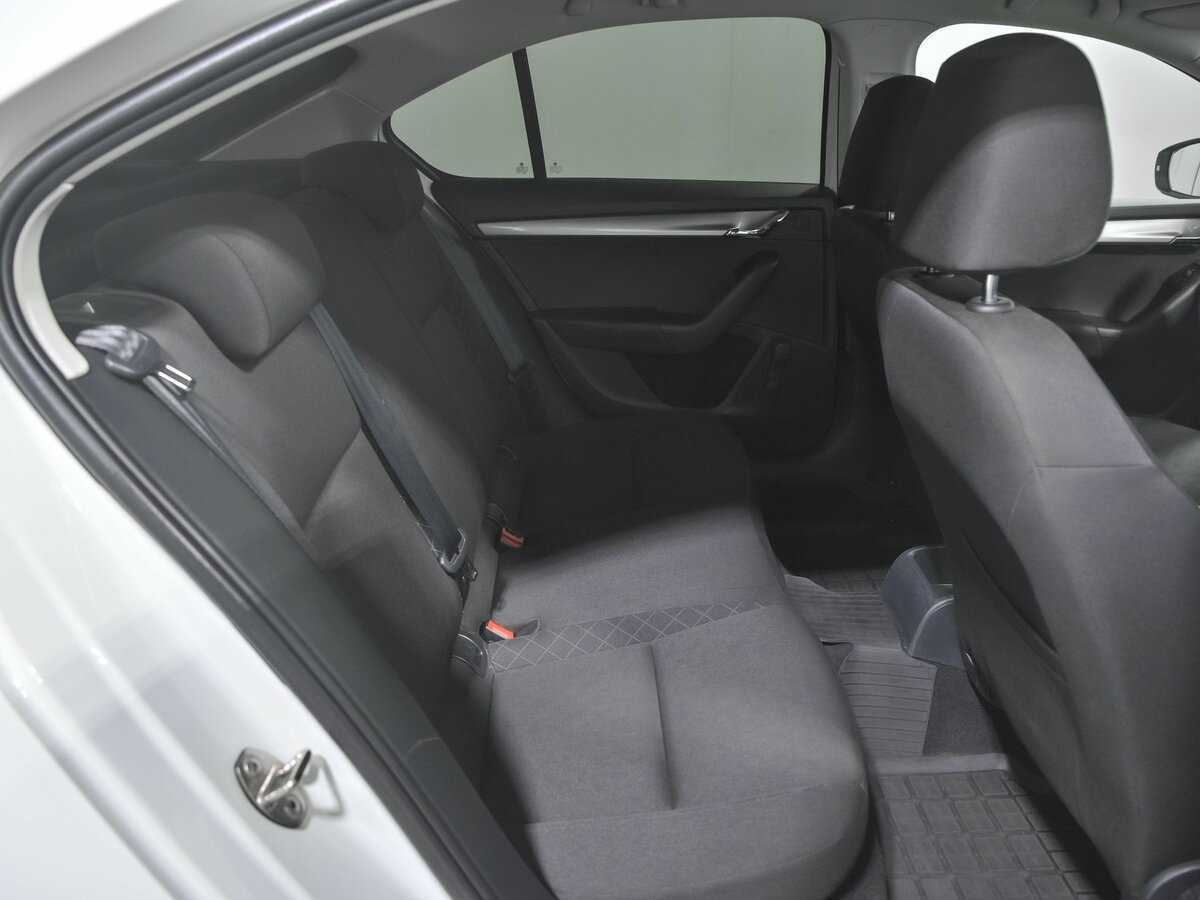 Б/У Шкода Октавия 2018 года. Фото: #10