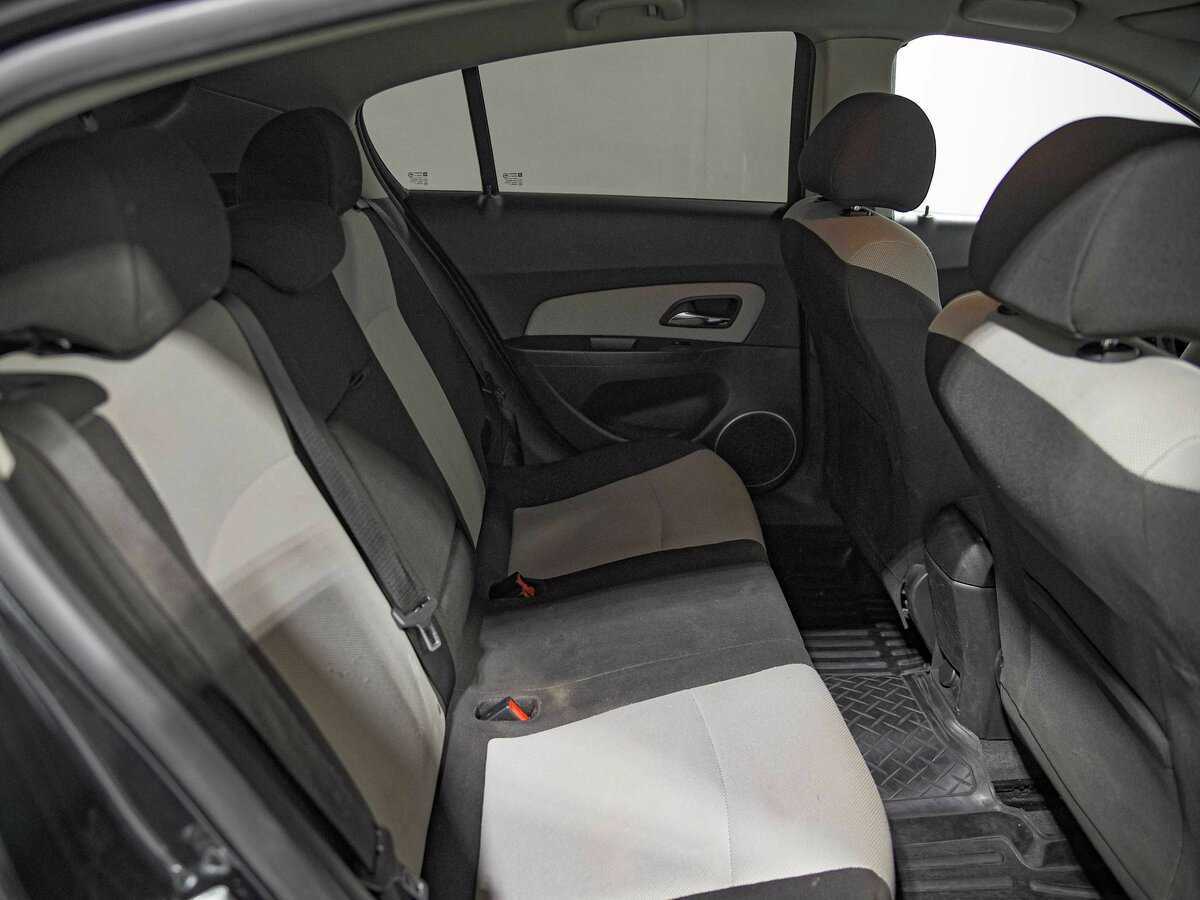 Б/У Шевроле Круз 2013 года. Фото: #11