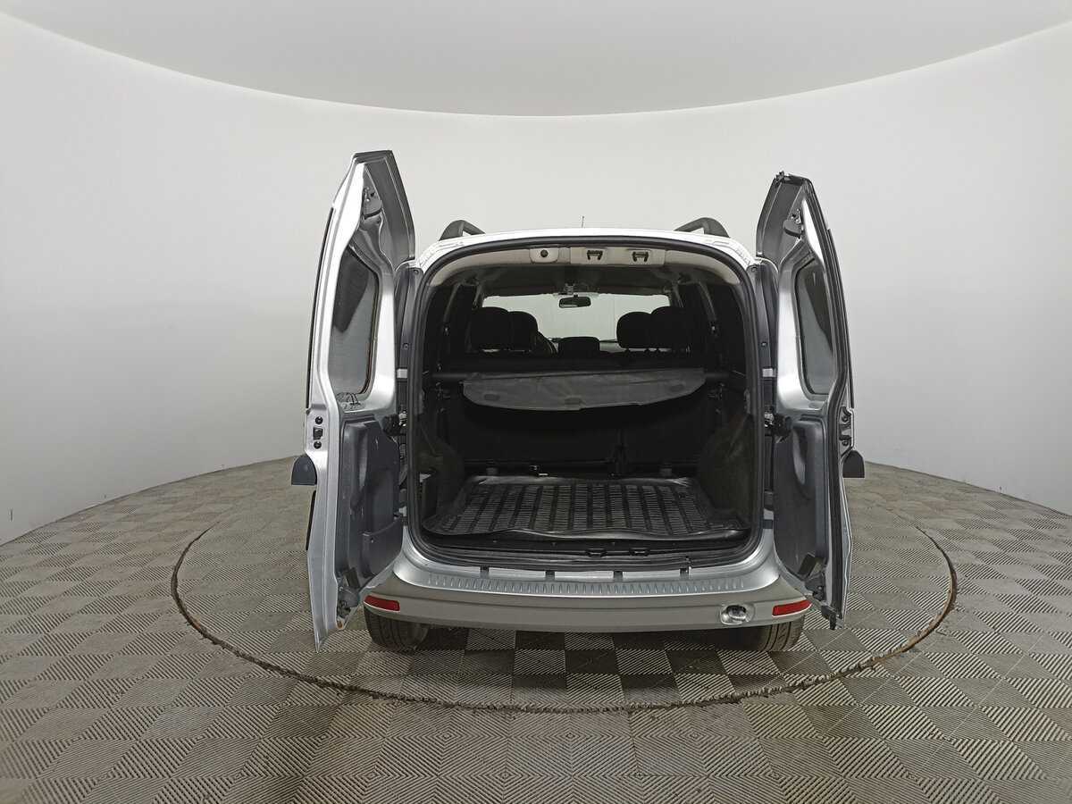 Б/У Лада (ВАЗ) Ларгус 2020 года. Фото: #8