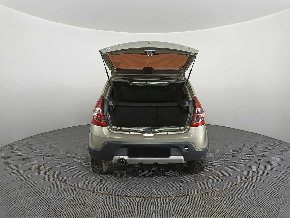 Б/У Рено Сандеро 2014 года. Фото: #9