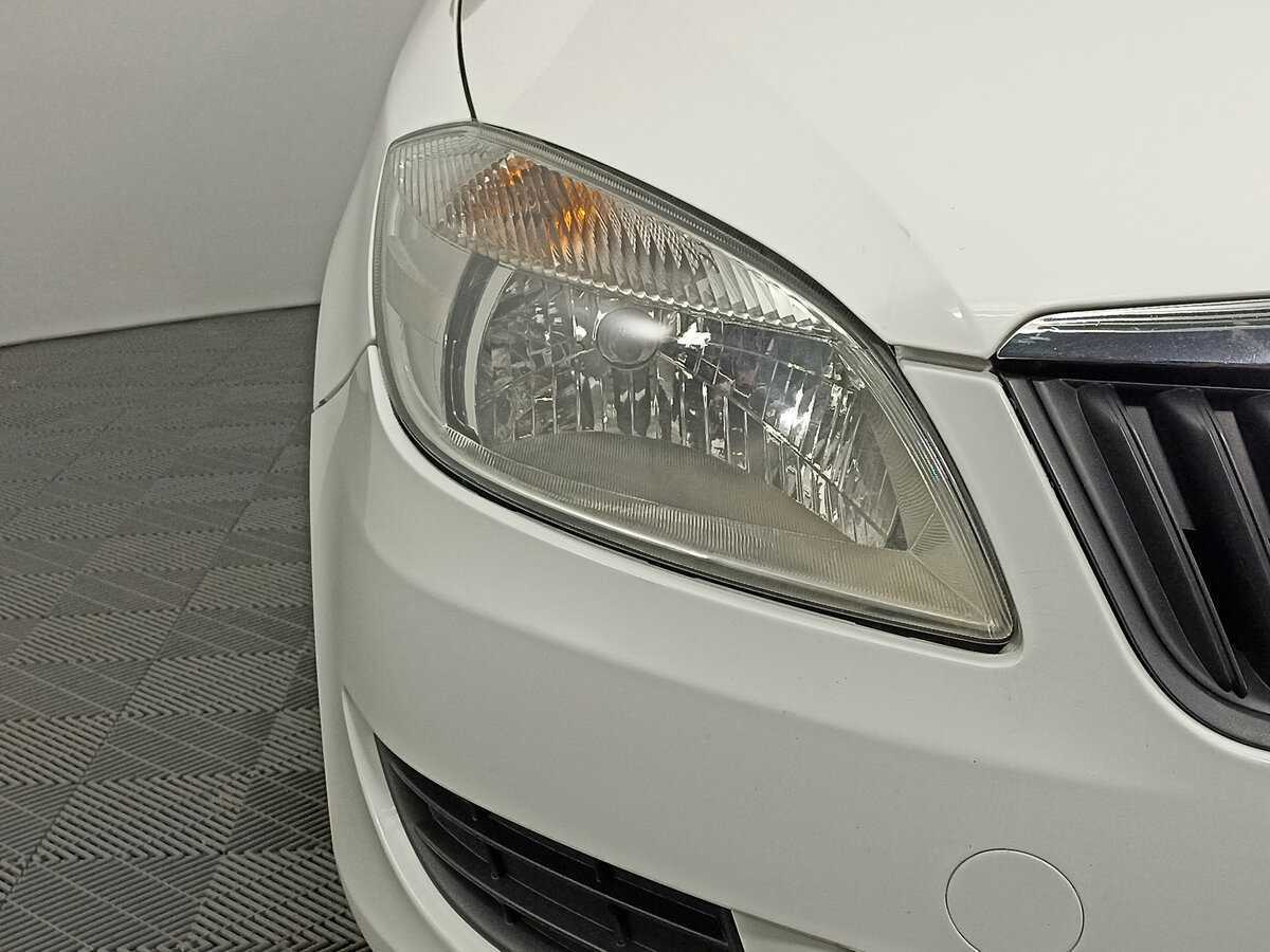 Б/У Шкода Фабия 2013 года. Фото: #16