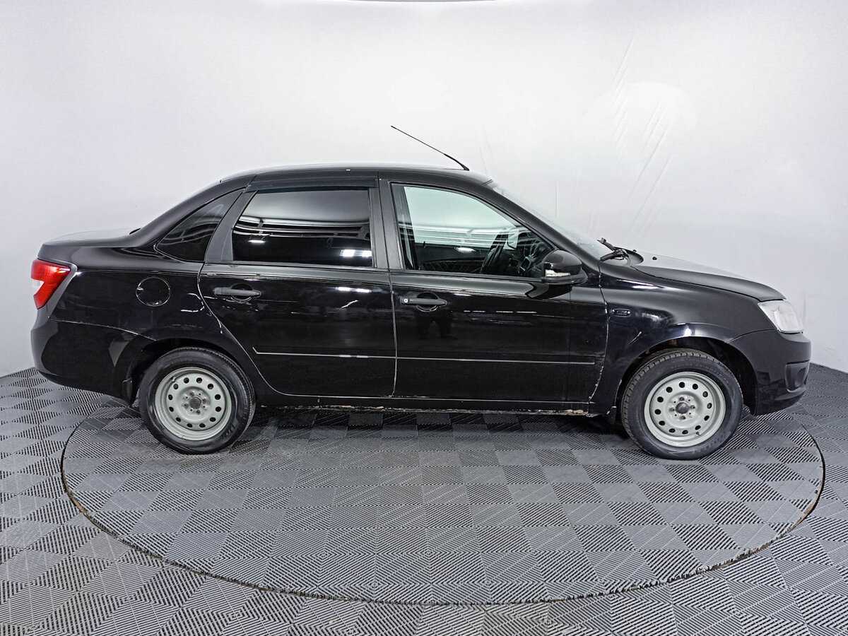 Б/У Лада (ВАЗ) Гранта 2017 года. Фото: #3