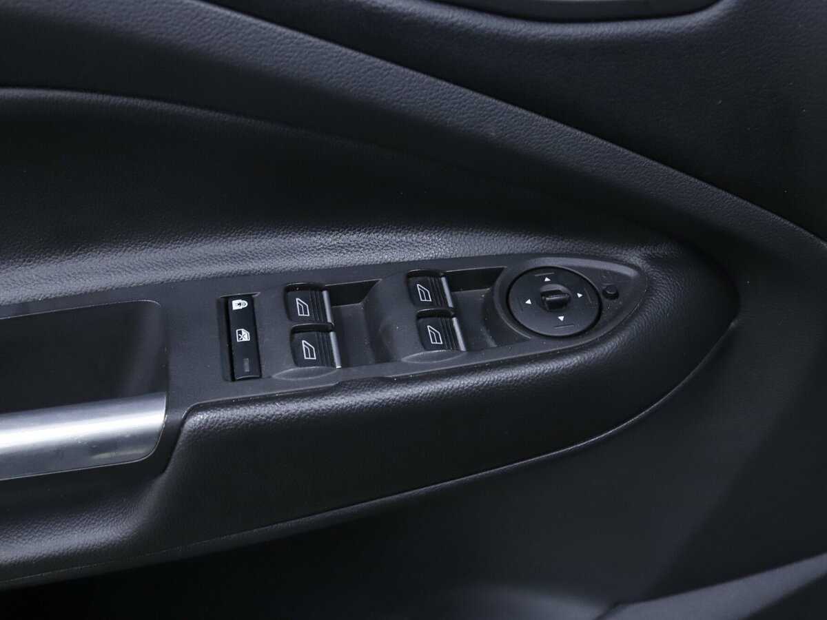 Б/У Форд Куга 2015 года. Фото: #7