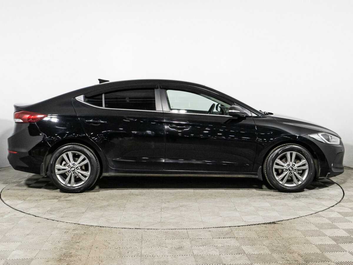 Б/У Хендай Елантра 2017 года. Фото: #3