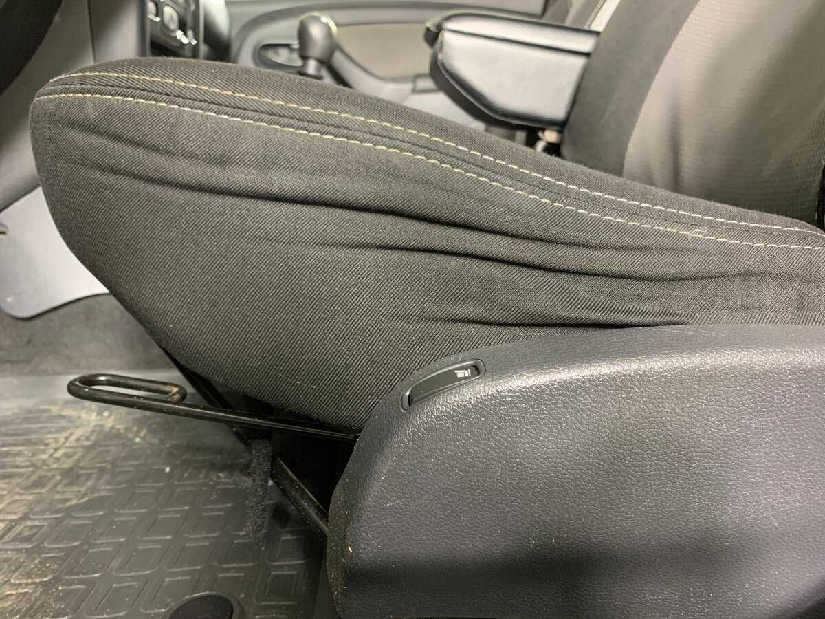 Б/У Рено Дастер 2012 года. Фото: #16