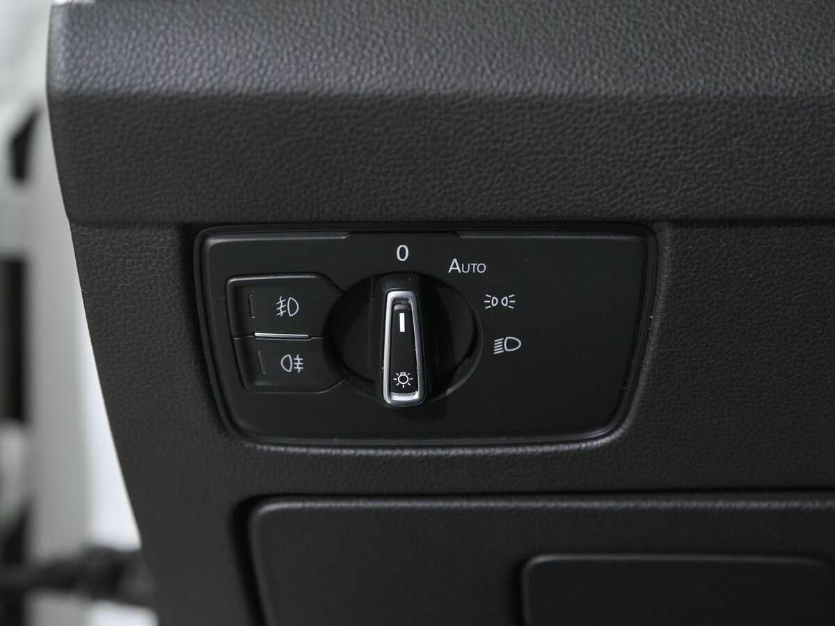 Б/У Фольксваген Пассат 2015 года. Фото: #12