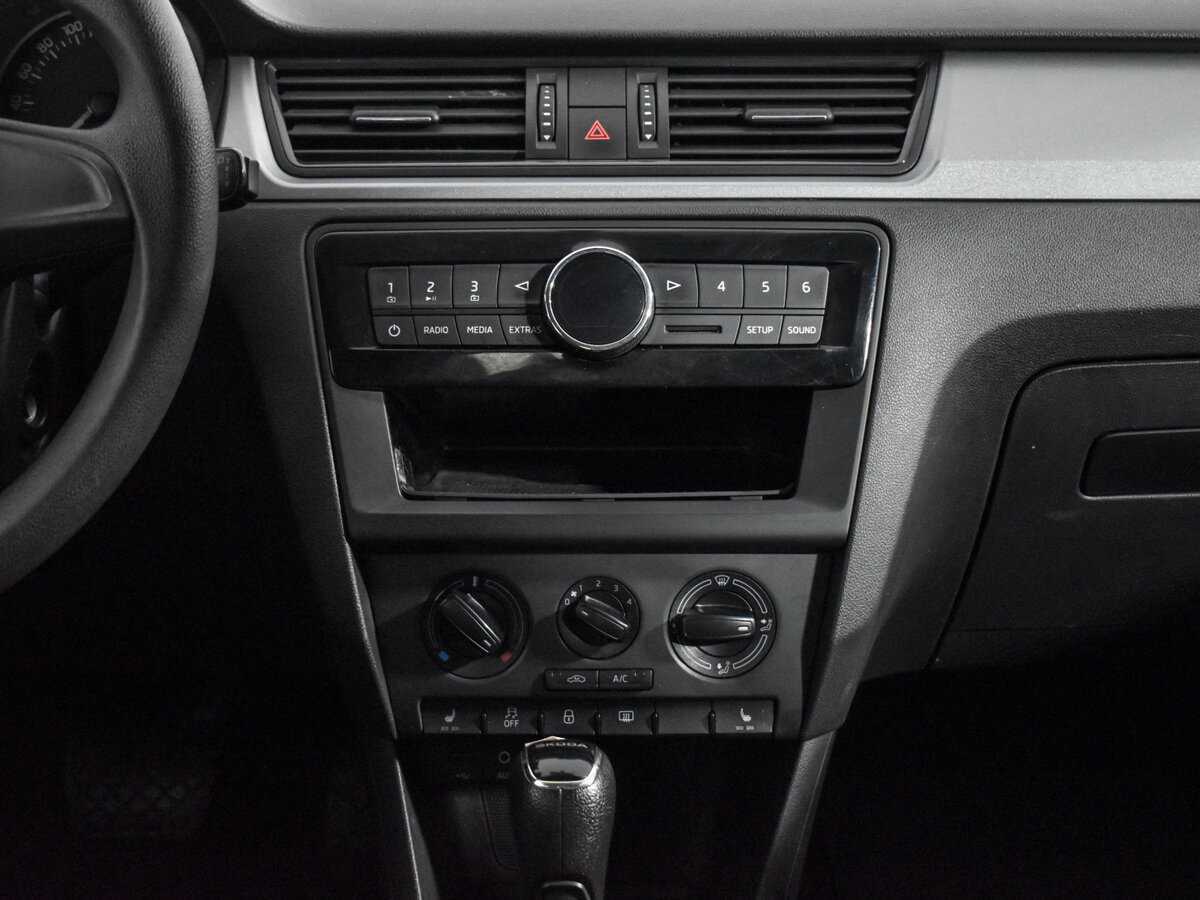 Б/У Шкода Рапид 2017 года. Фото: #11