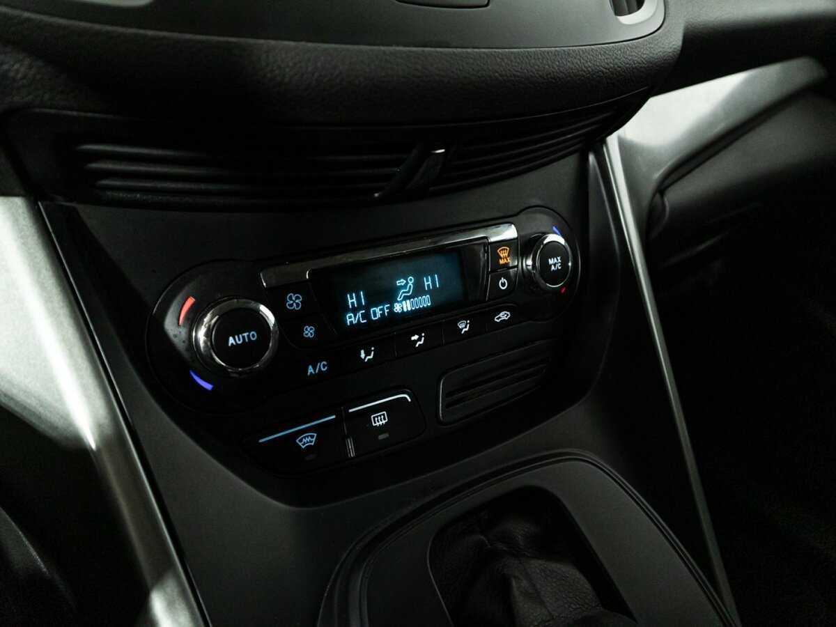 Б/У Форд Куга 2015 года. Фото: #16