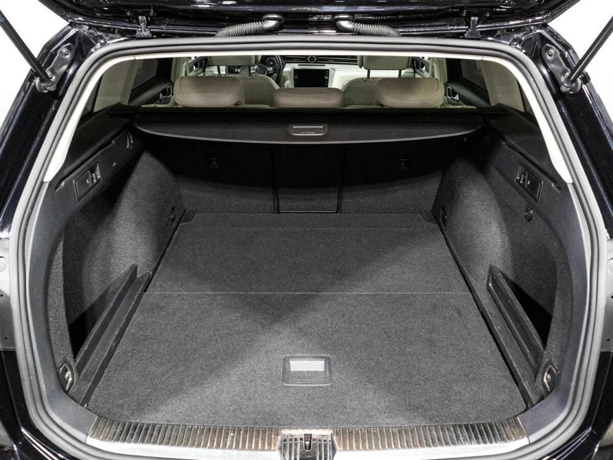 Б/У Фольксваген Пассат 2018 года. Фото: #14