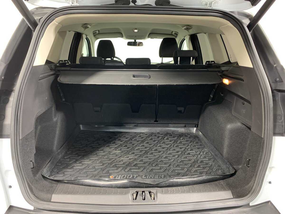 Б/У Форд Куга 2017 года. Фото: #19