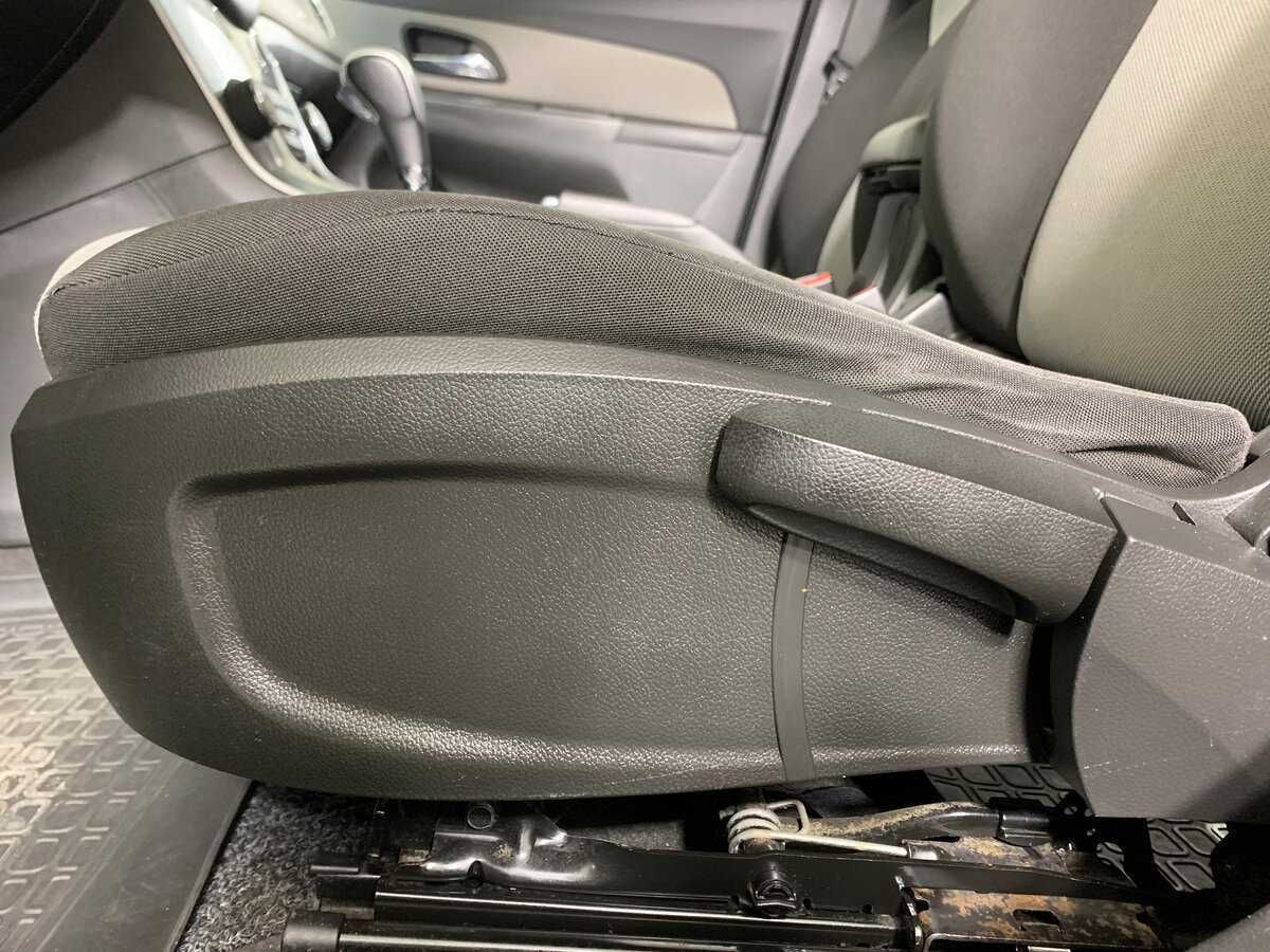 Б/У Шевроле Круз 2013 года. Фото: #16