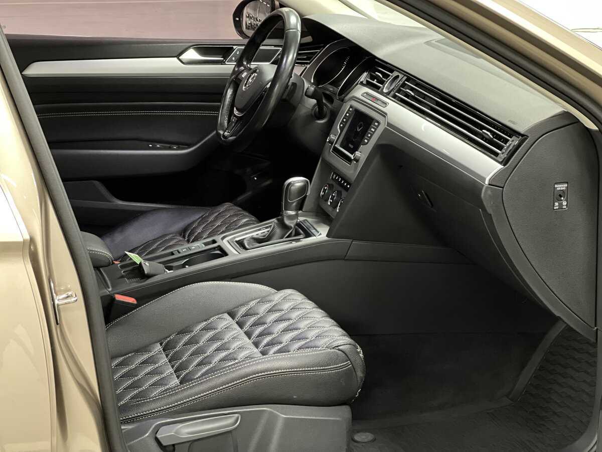 Б/У Фольксваген Пассат 2016 года. Фото: #10