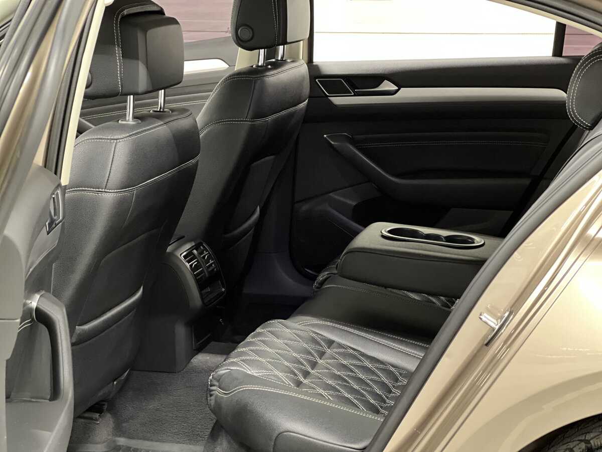 Б/У Фольксваген Пассат 2016 года. Фото: #11