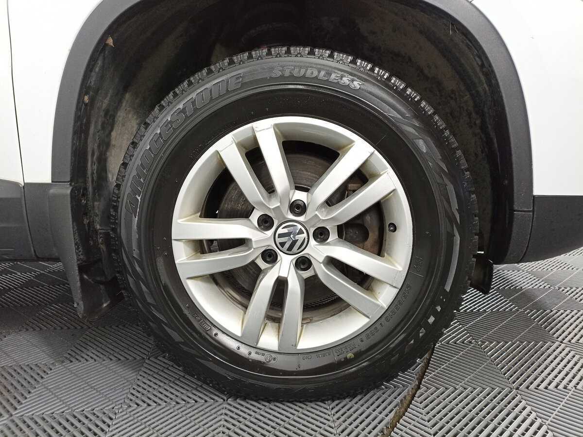 Б/У Фольксваген Тигуан 2014 года. Фото: #17