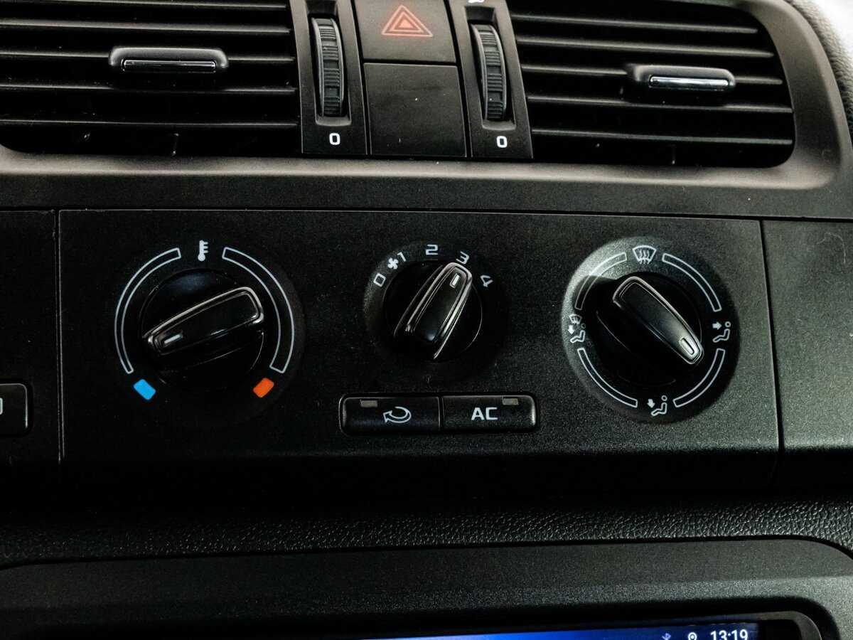 Б/У Шкода Фабия 2012 года. Фото: #12