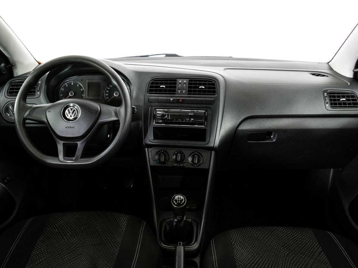 Б/У Фольксваген Поло 2017 года. Фото: #7