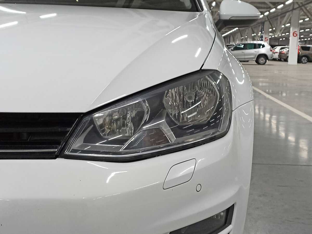 Б/У Фольксваген Гольф 2013 года. Фото: #16