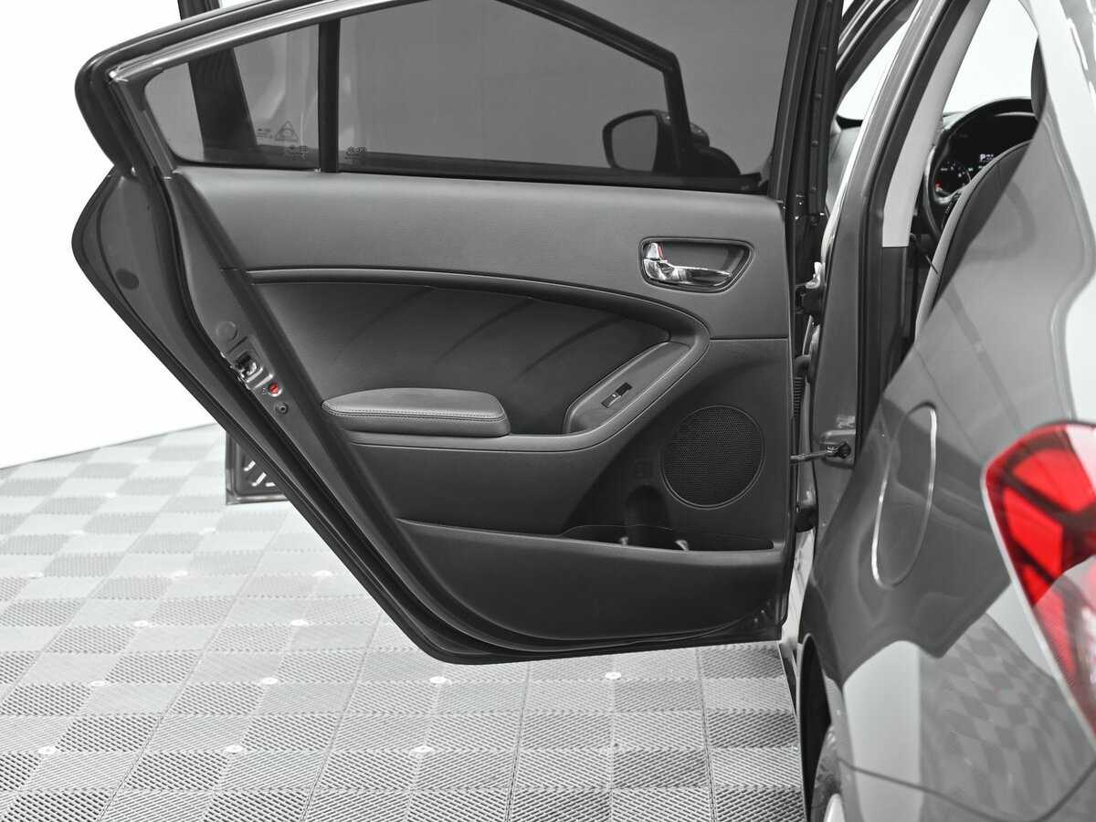 Б/У Киа Церато 2018 года. Фото: #6