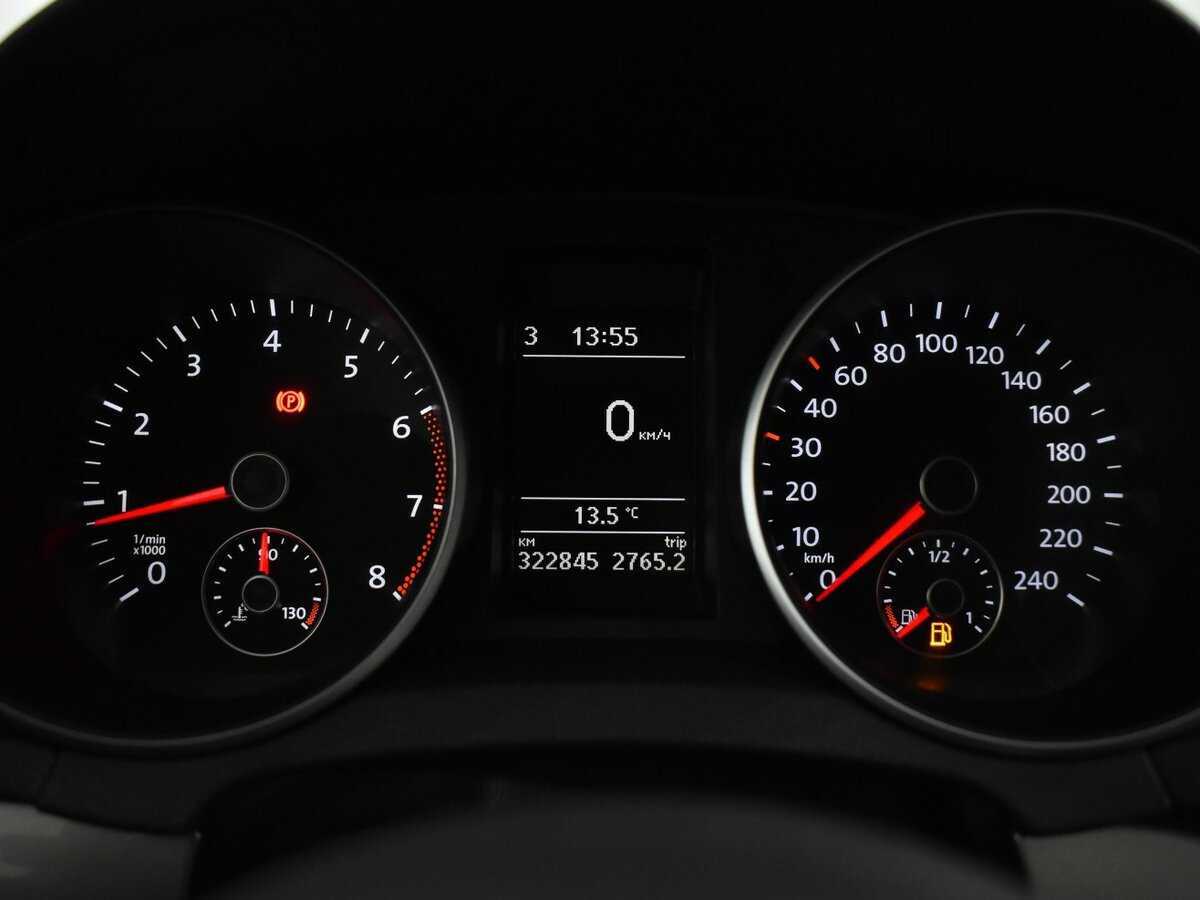 Б/У Фольксваген Гольф 2012 года. Фото: #13