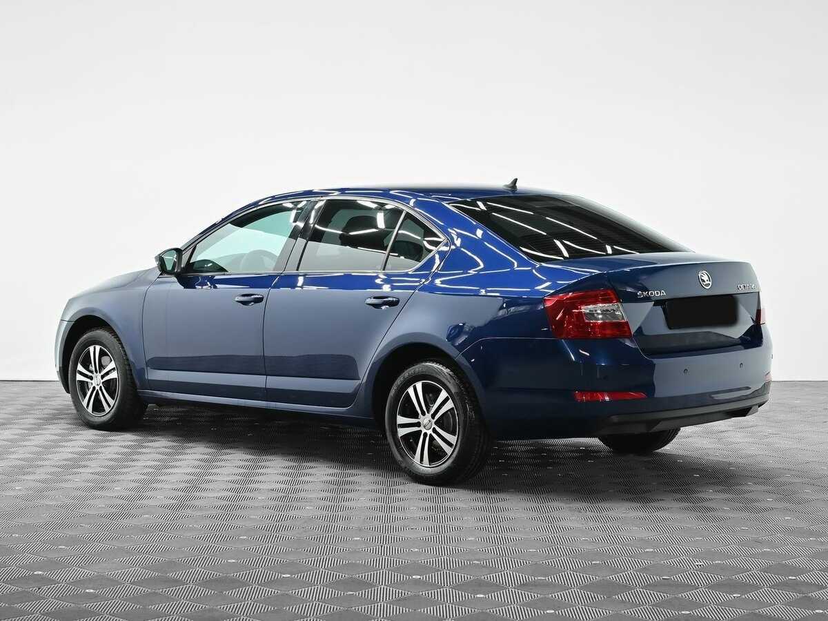 Б/У Шкода Октавия 2017 года. Фото: #2