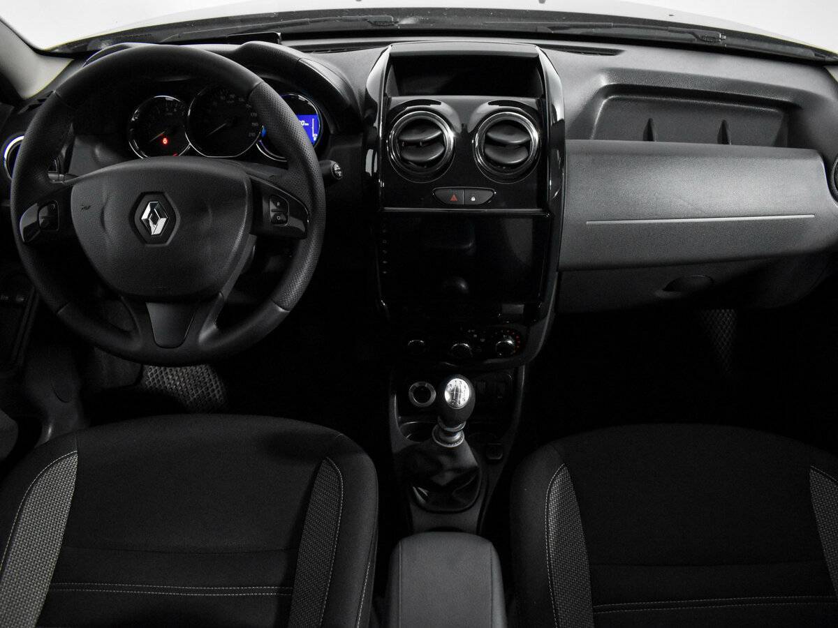 Б/У Рено Дастер 2017 года. Фото: #12