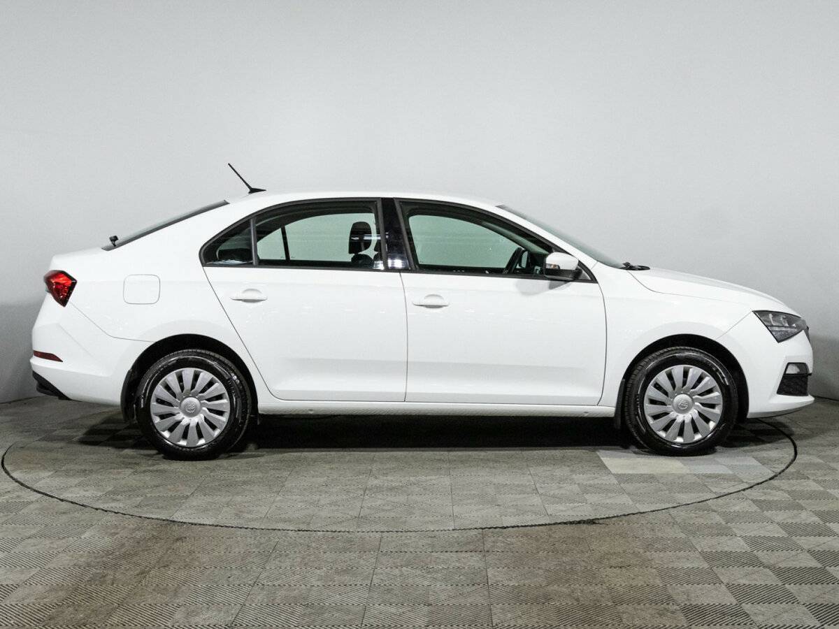 Б/У Шкода Рапид 2022 года. Фото: #3