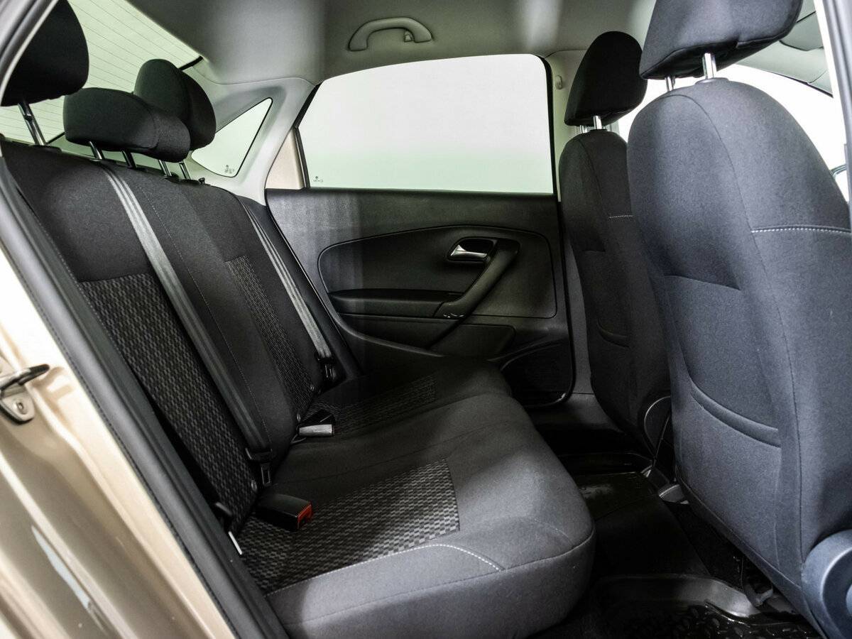 Б/У Фольксваген Поло 2017 года. Фото: #11