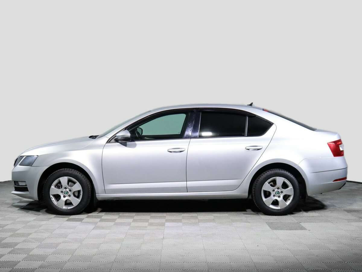 Б/У Шкода Октавия 2017 года. Фото: #4