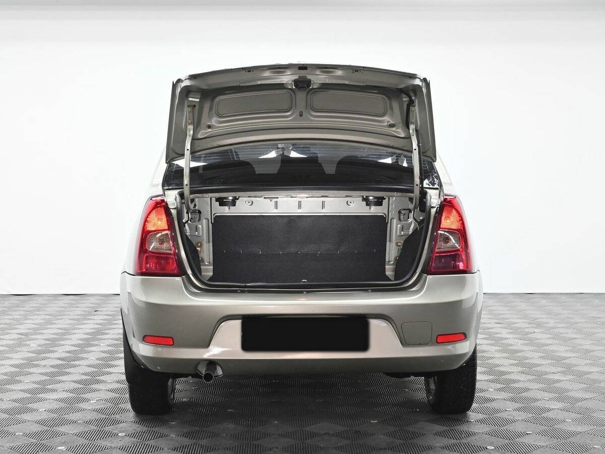 Б/У Рено Логан 2013 года. Фото: #4