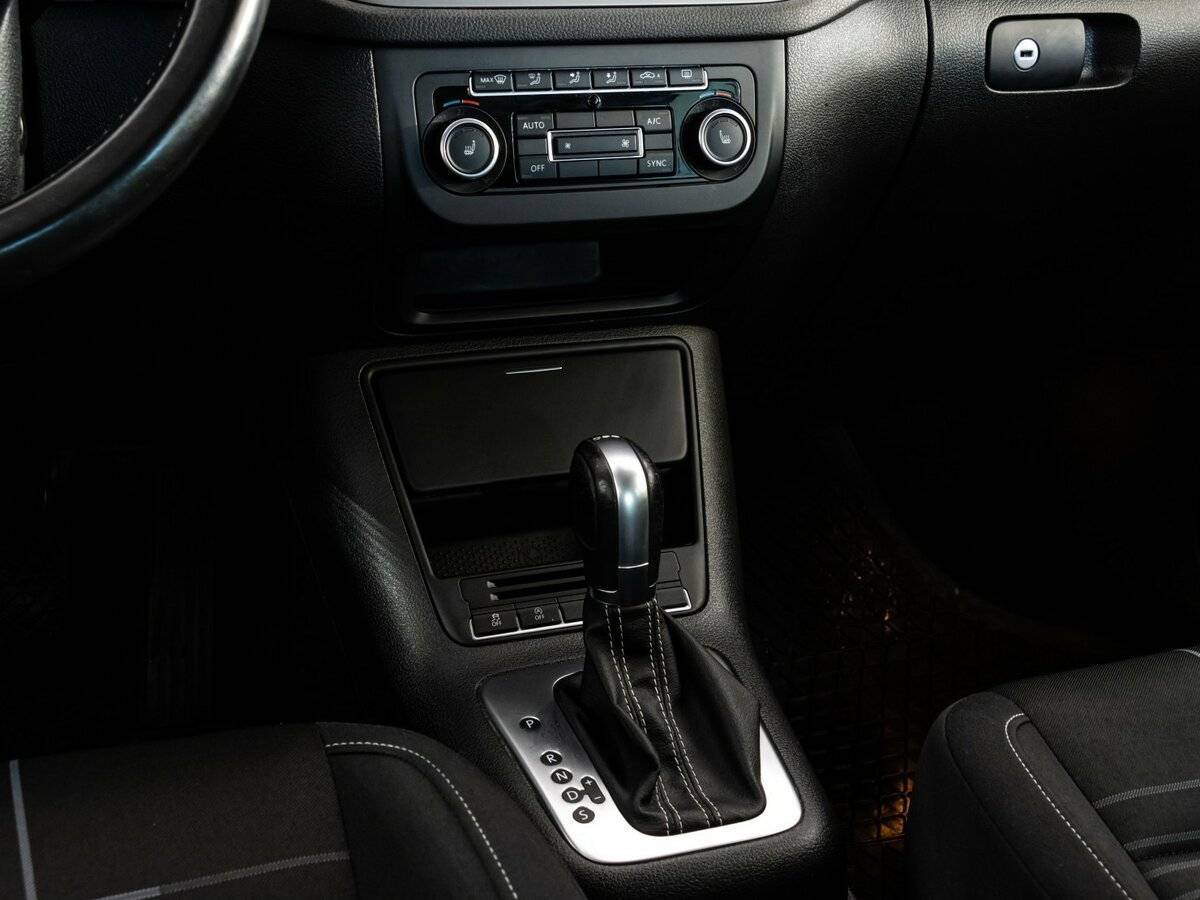 Б/У Фольксваген Тигуан 2015 года. Фото: #10