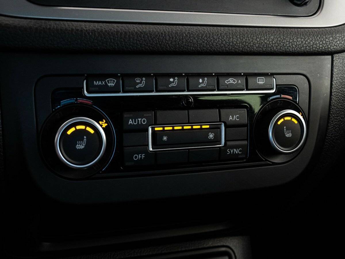 Б/У Фольксваген Тигуан 2015 года. Фото: #12