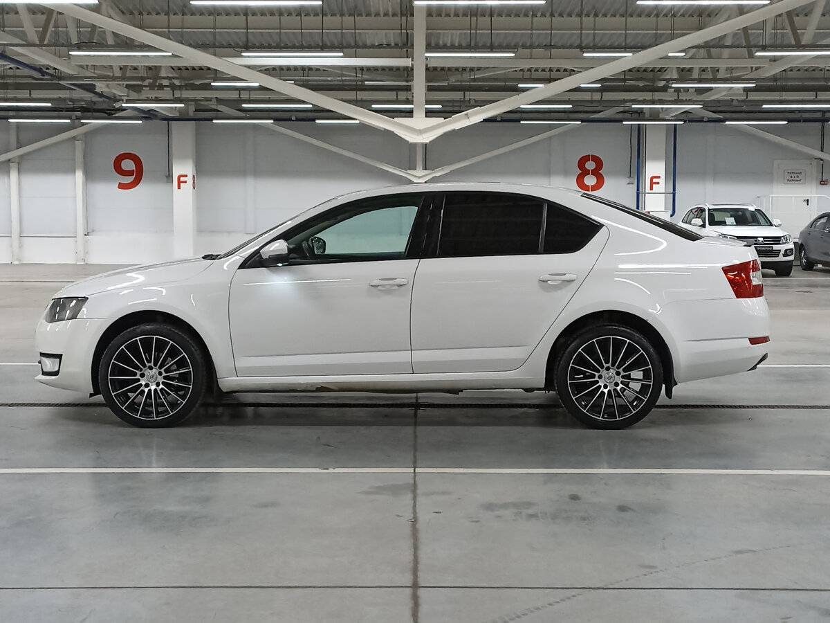 Б/У Шкода Октавия 2013 года. Фото: #7